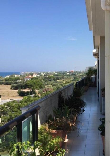 Apartmán Luminoso Attico Trani Exteriér fotografie